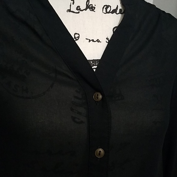 Candie's Button down top - Picture 2 of 6